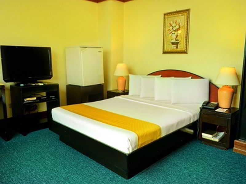 Paragon Suites Cebu Bagian luar foto
