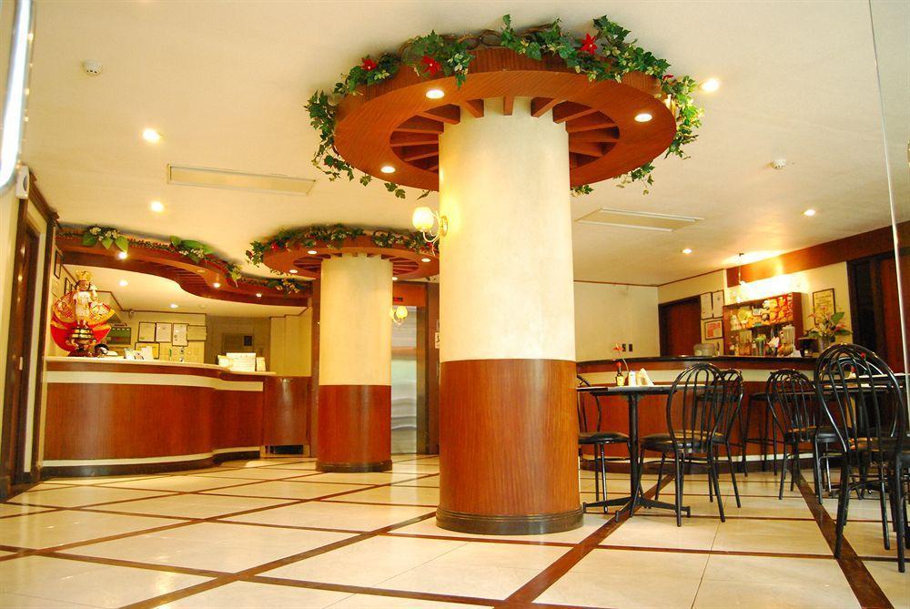 Paragon Suites Cebu Bagian luar foto