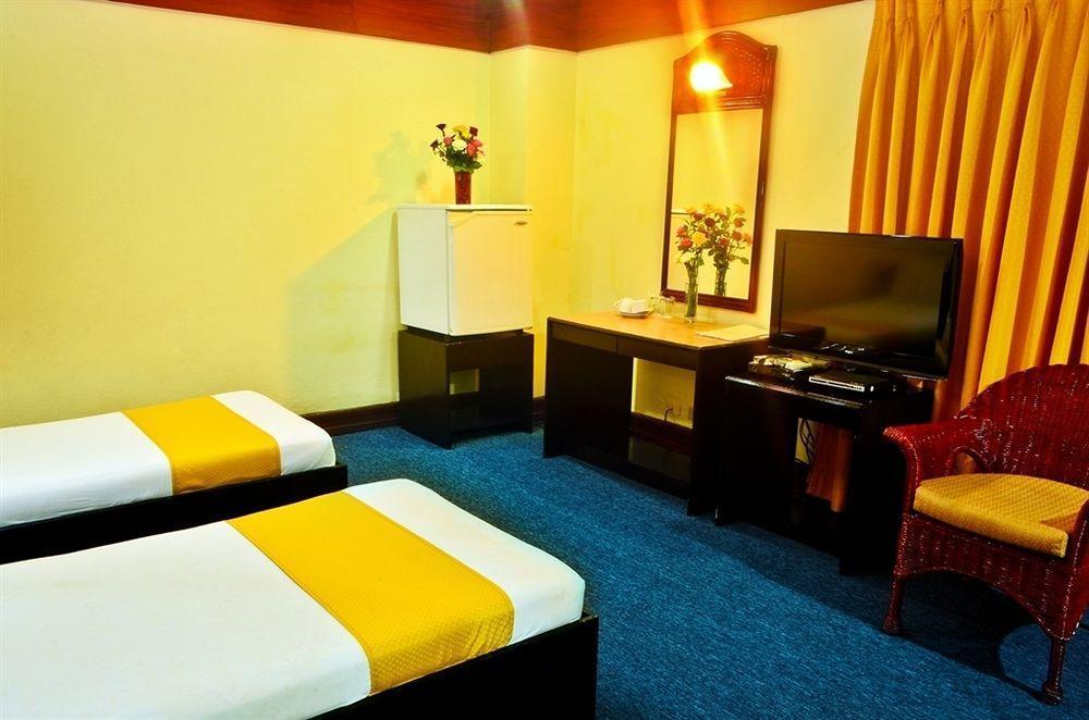 Paragon Suites Cebu Bagian luar foto