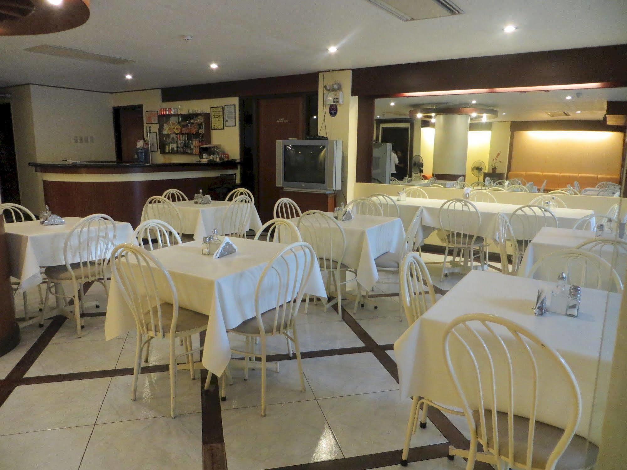 Paragon Suites Cebu Bagian luar foto