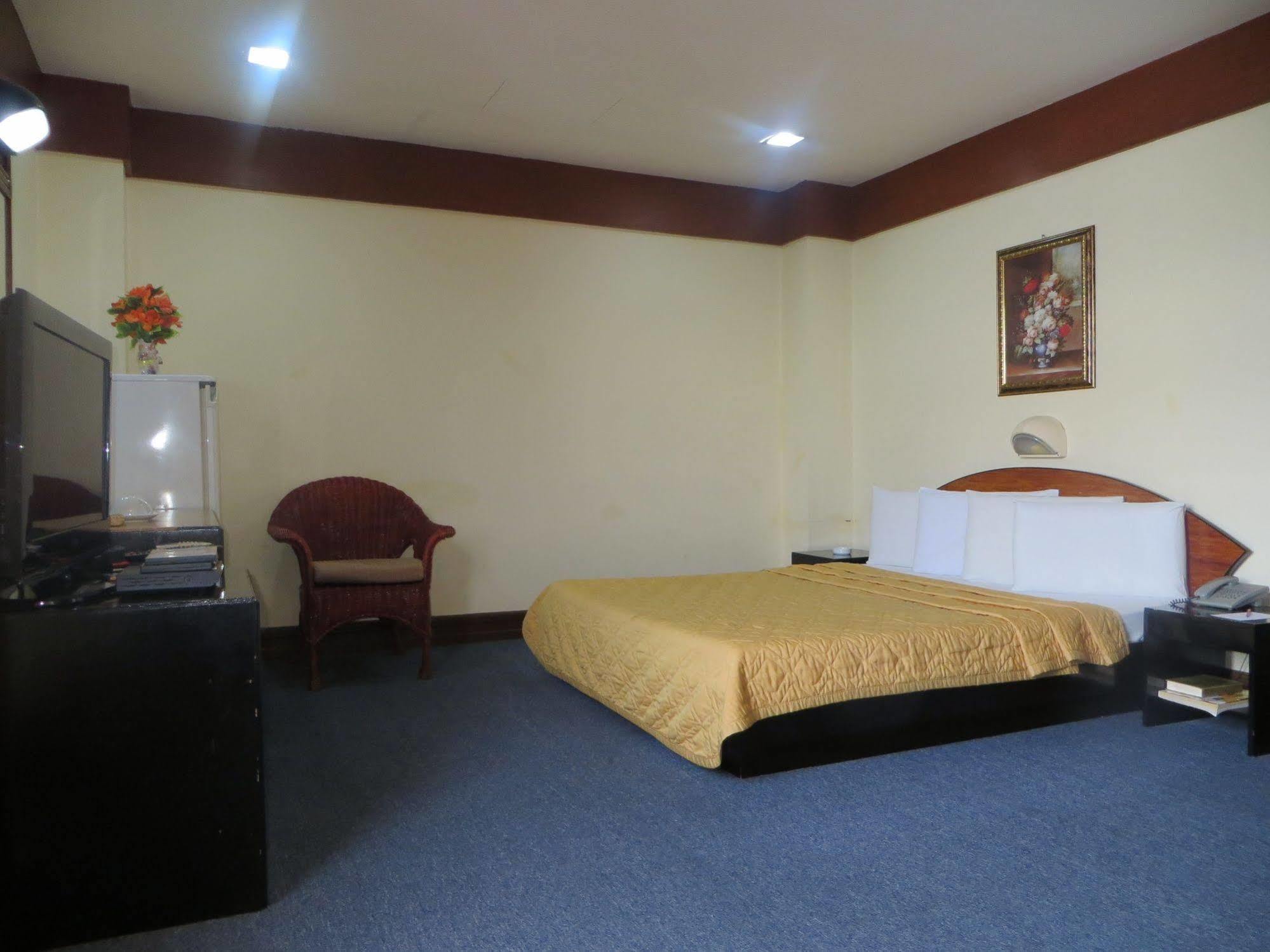 Paragon Suites Cebu Bagian luar foto