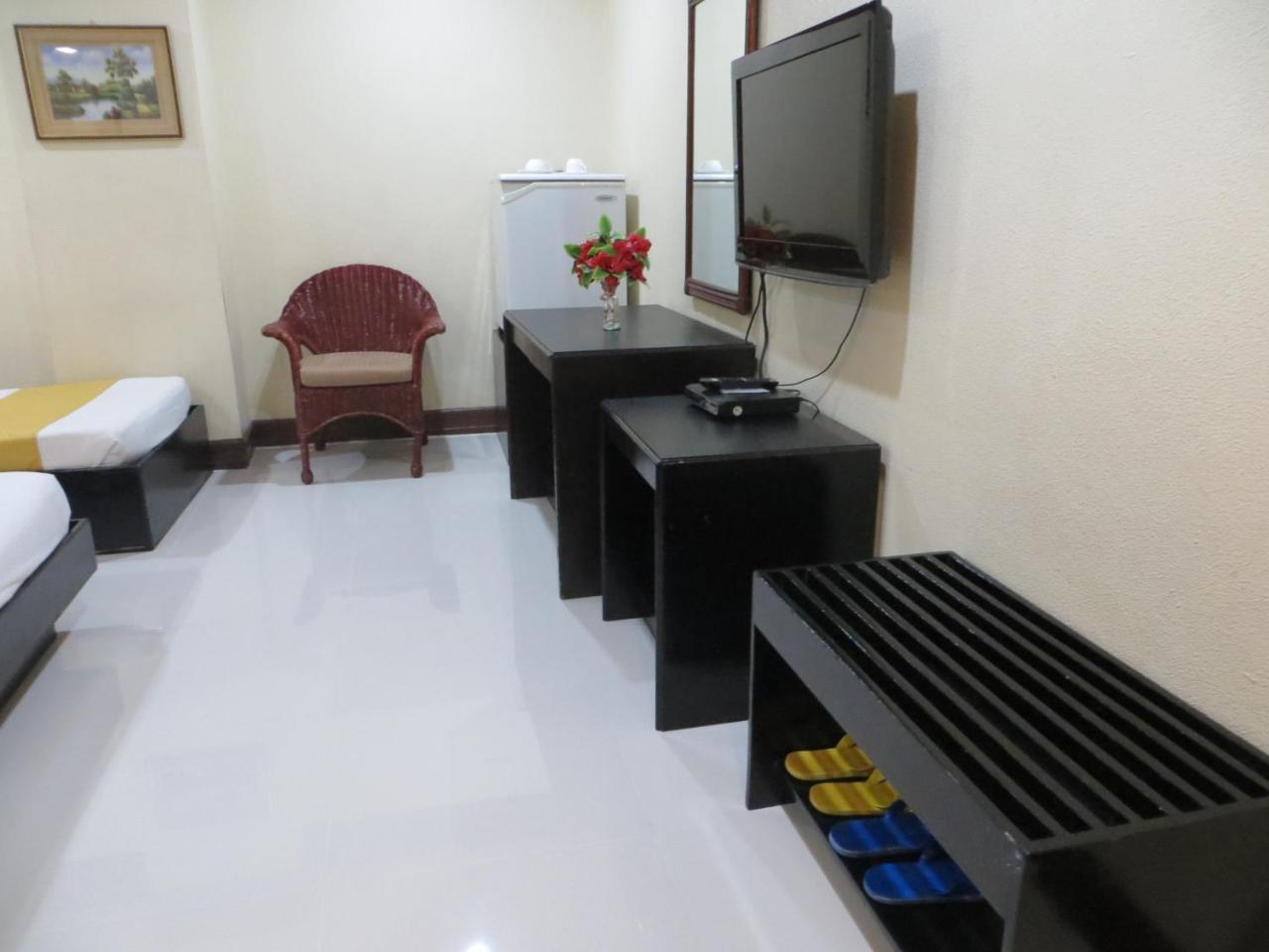 Paragon Suites Cebu Bagian luar foto