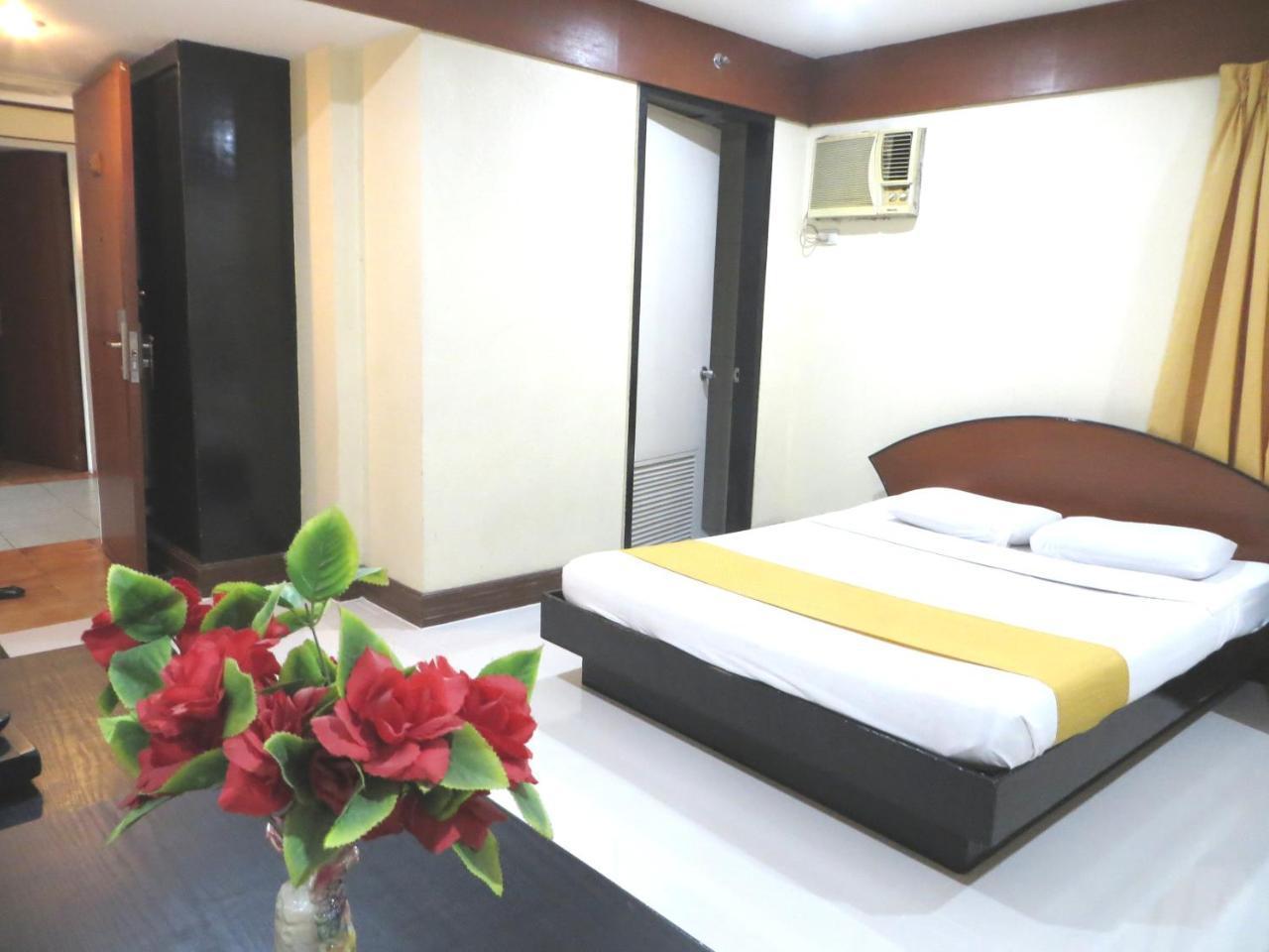 Paragon Suites Cebu Bagian luar foto