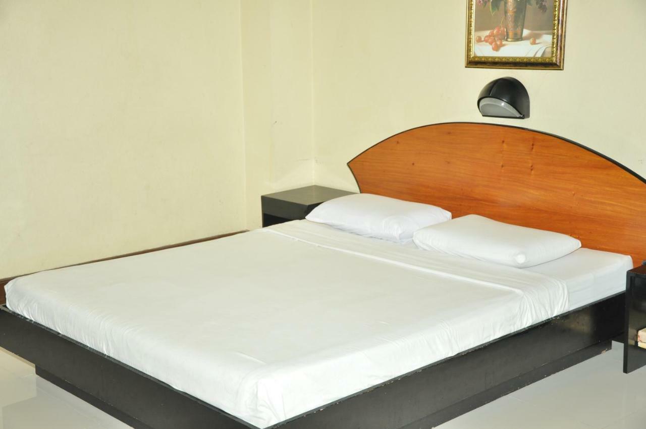 Paragon Suites Cebu Bagian luar foto